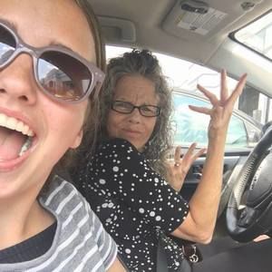 Meet your Posher, Holly